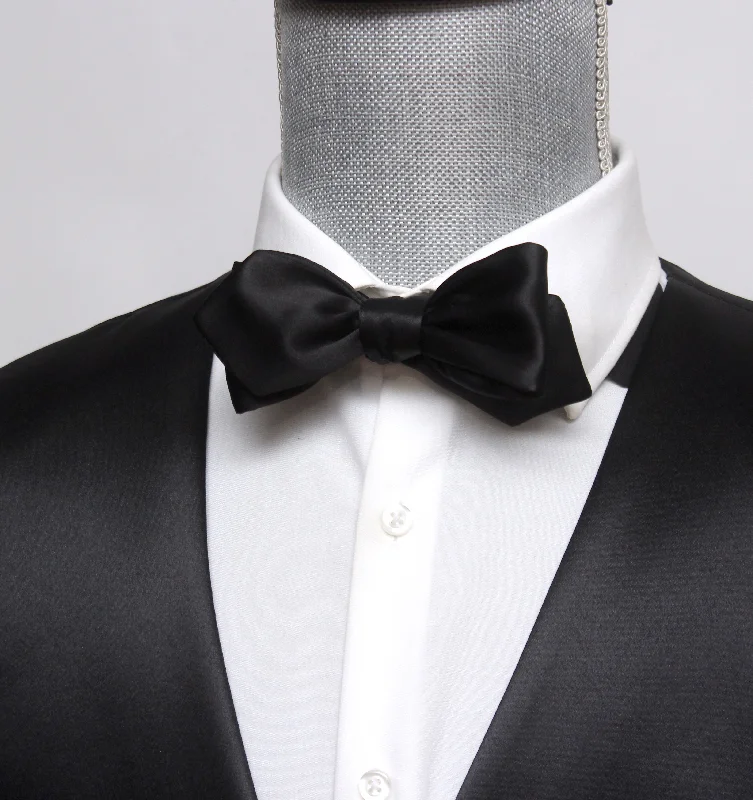 Men's tie with modern stripes for business-Black Diamond Point Silk Self tied Bow Tie