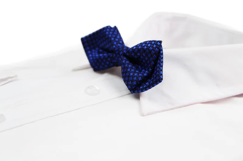 Men's tie with a contrasting edge-Boys Diamond Navy & Blue Crosses Patterned Cotton Bow Tie