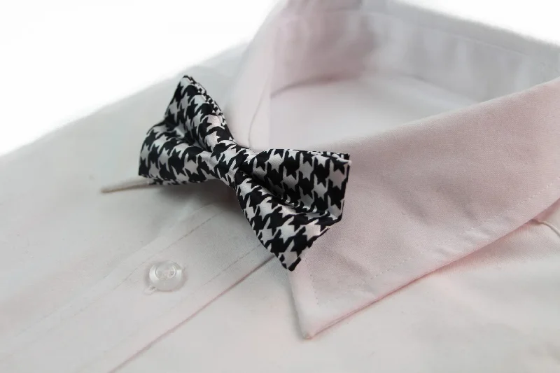 Men's tie for business dinner events-Boys White & Black Houndstooth Patterned Bow Tie