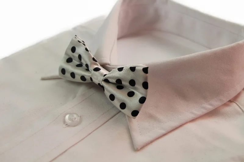 Men's tie with unique diamond print-Boys White With Black Small Polka Dot Patterned Bow Tie