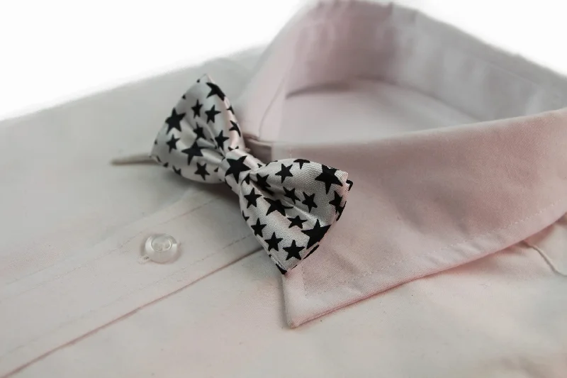 Designer men's tie with elegant design-Boys White With Black Stars Patterned Bow Tie