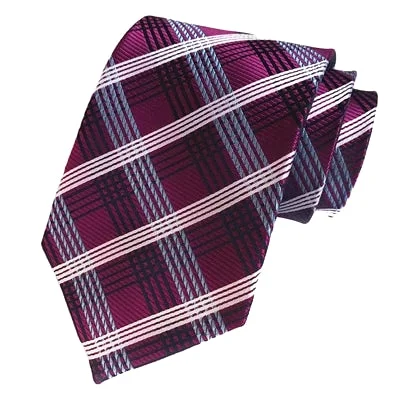 Best necktie for men's formal events-Classy Men Elegant Pink Checkered Silk Tie