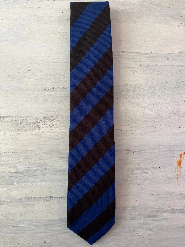 Men's tie with thin stripes for office wear-Gant tie