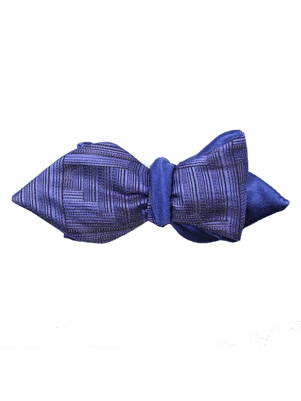 Unique men's tie with minimalistic style-Le Noeud Papillon Spade Head Shape Bow Tie Purple Midnight Blue SALE