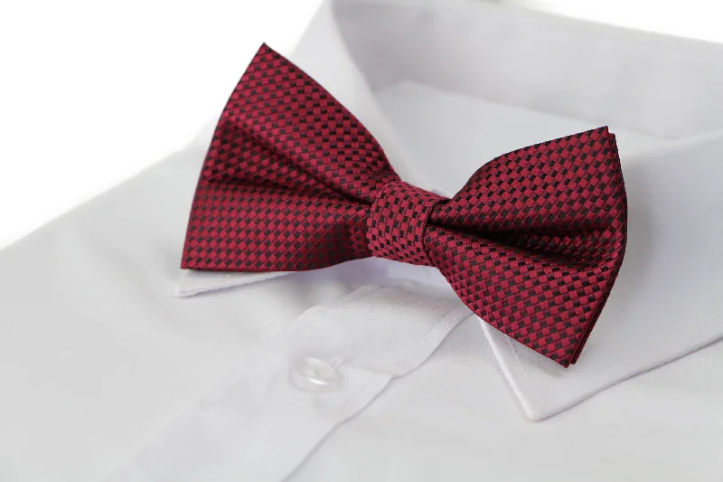 Men's silk tie for fashion-forward looks-Mens Quality Dark Red Checkered Patterned Bow Tie