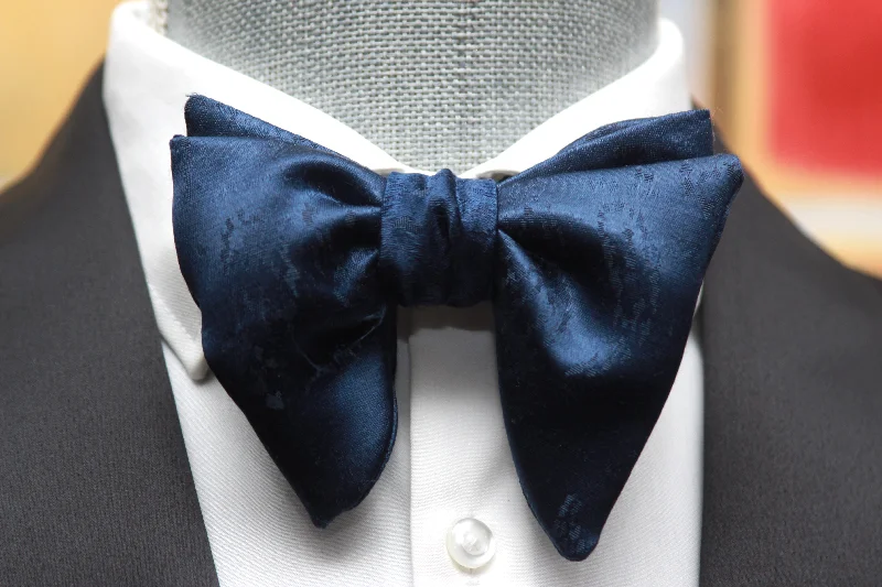 Best necktie for men's formal events-Men's Large Silk Bow Tie