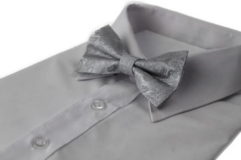 Men's tie with subtle herringbone design-Mens Quality Silver Paisley Patterned Bow Tie