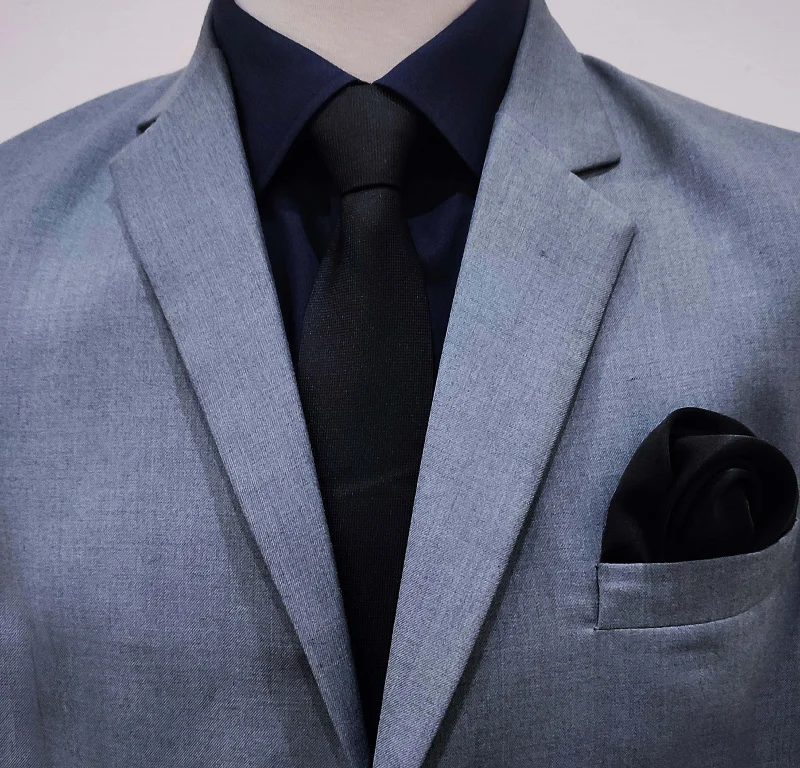 Men's tie with a contrasting edge-Pitch black tie and Pocket Square set