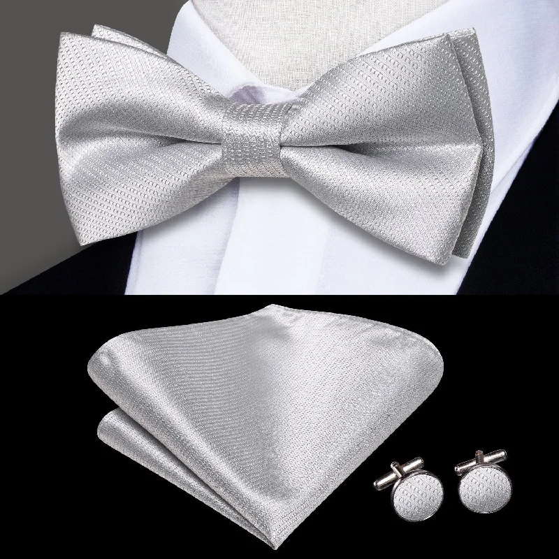 Luxury men's necktie for weddings-Silver Striped Pre-tied Bow Tie Pocket Square Cufflinks Set